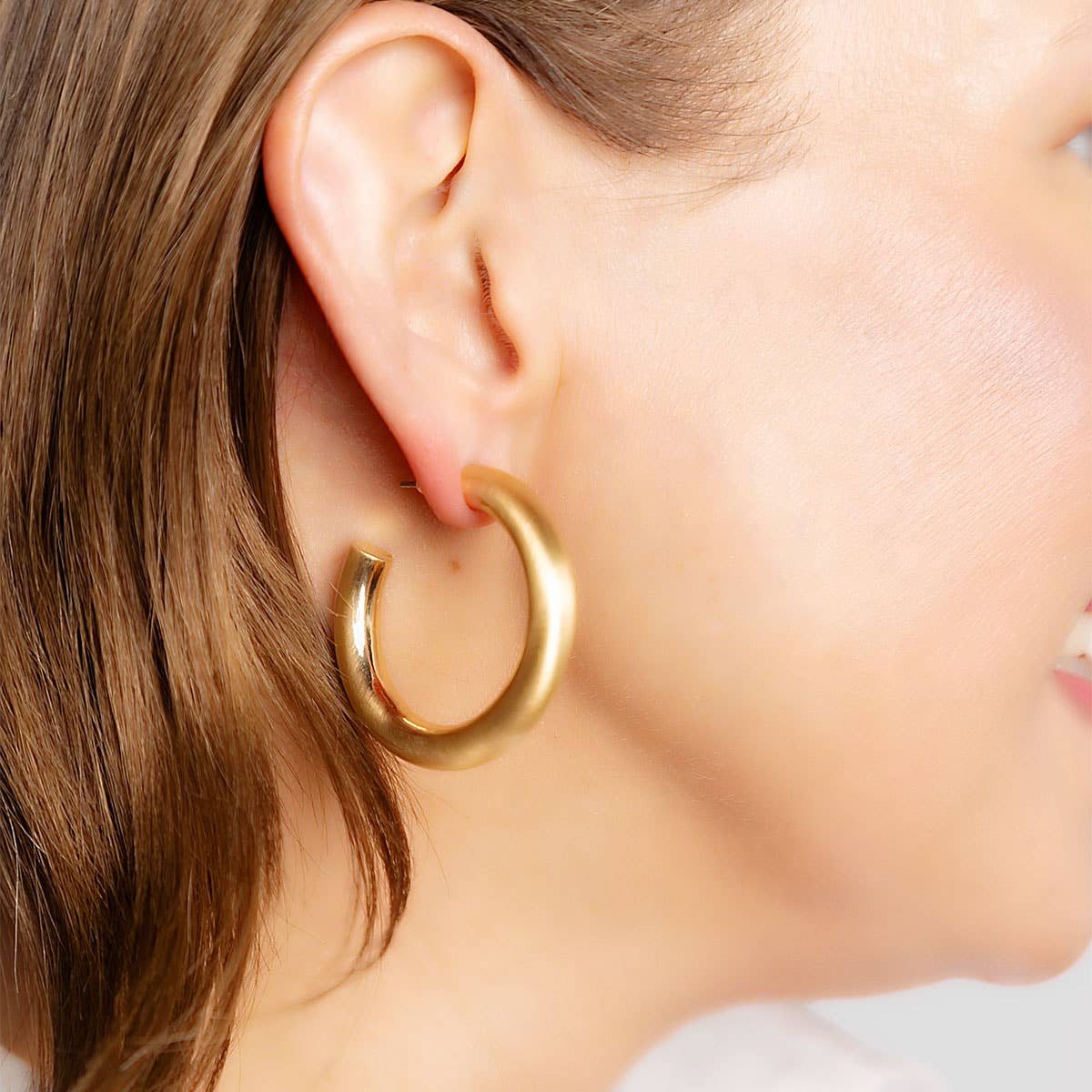 Arabella Hoop Earrings- Satin Silver