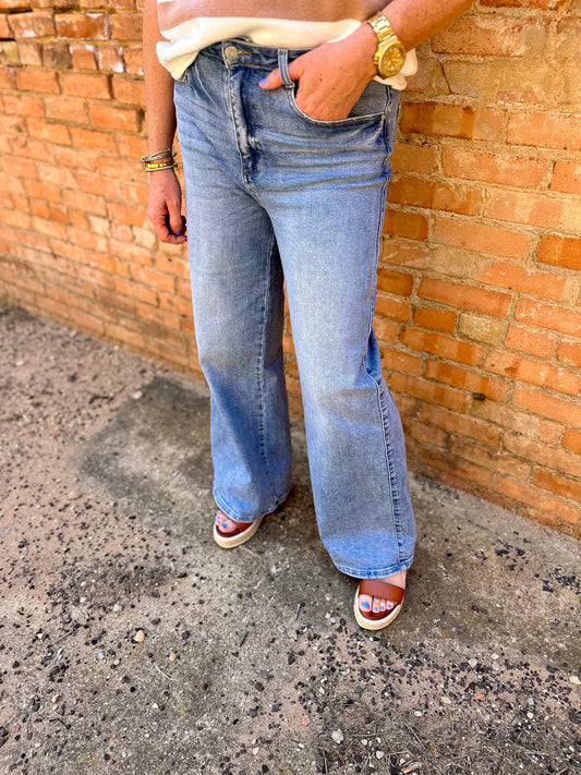 Comfort Stretch Wide Leg Jean